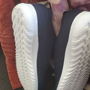 Womens Navy pull on shoe Size 9